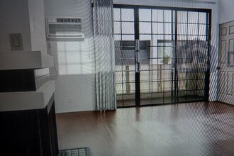 3648 Motor Ave, Unit 102 in Los Angeles, CA - Foto de edificio - Building Photo