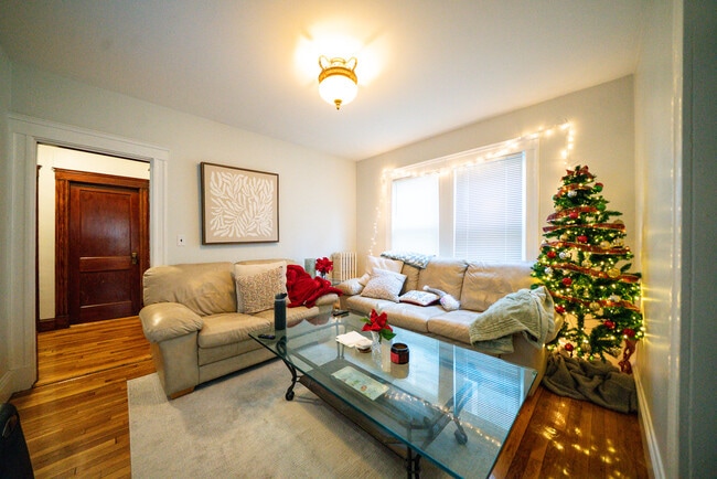 202 Calumet St, Unit 202