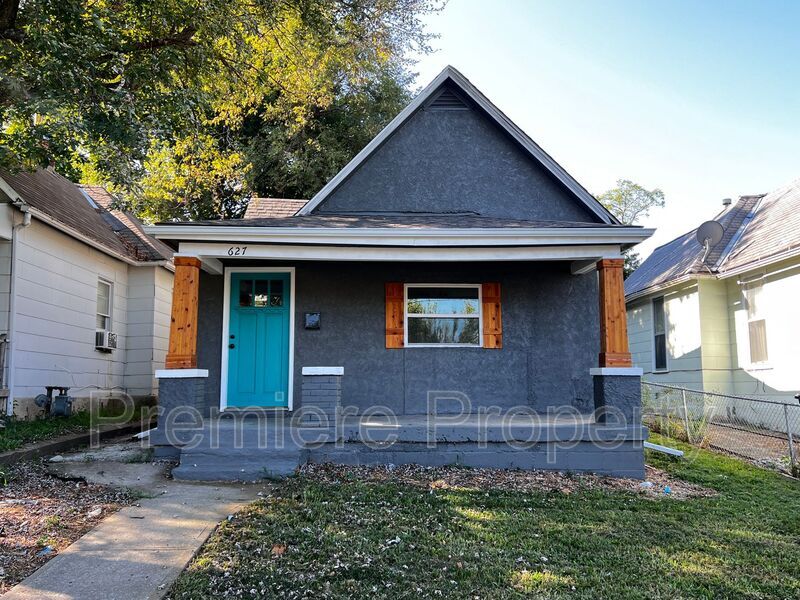 627 Tenny Ave in Kansas City, KS - Building Photo