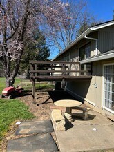 2883 W Griffin Creek Rd in Medford, OR - Building Photo - Building Photo