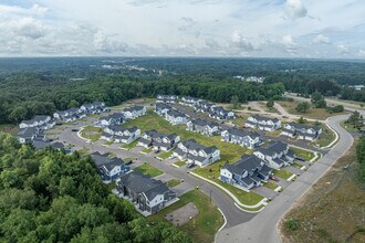 Meadowood Townhomes in Grand Rapids, MI - Foto de edificio - Building Photo