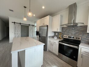 557 Bimini Cay Cir in Vero Beach, FL - Building Photo - Building Photo