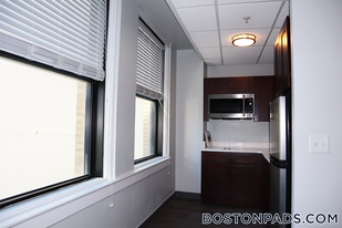 507 Main St, Unit 810 in Worcester, MA - Building Photo