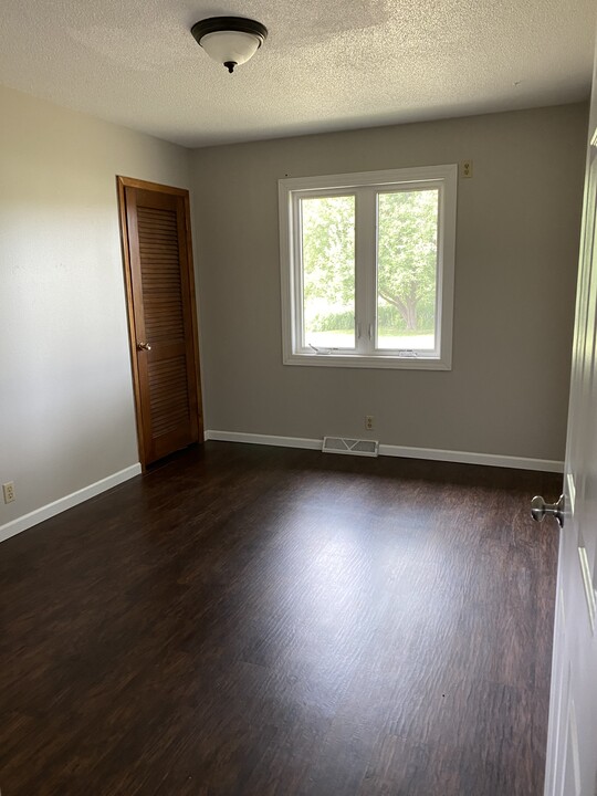 9319 University Ave, Unit 2-Bedroom in Cedar Falls, IA - Building Photo