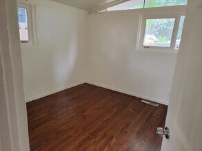 2340 S Newton St in Denver, CO - Building Photo - Building Photo