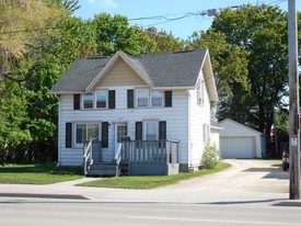 421 3rd St in Menasha, WI - Building Photo