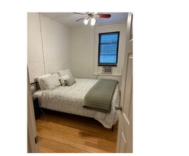 228 Commonwealth Ave, Unit 2R in Boston, MA - Foto de edificio - Building Photo