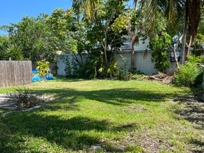 2406 Harris Ave, Unit 2406 in Key West, FL - Foto de edificio - Building Photo