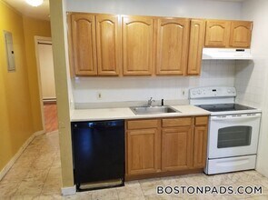 104 Hammond St in Boston, MA - Building Photo - Building Photo