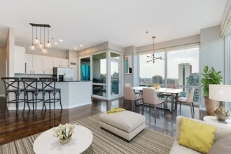 757 N Orleans St in Chicago, IL - Building Photo - Building Photo