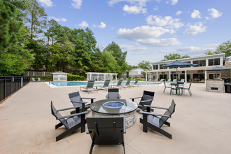 The Apartments at Midtown 501 in Chapel Hill, NC - Building Photo - Building Photo