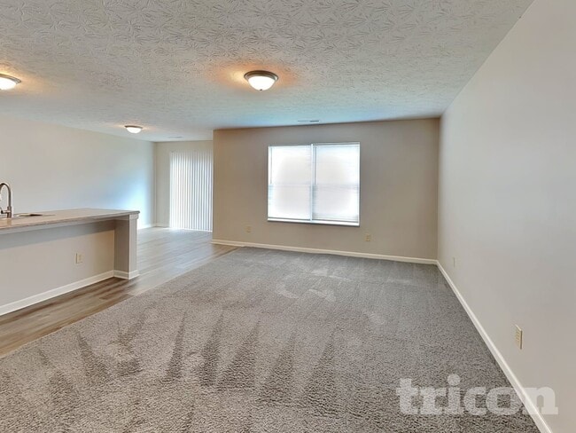 1806 12 Oaks Dr in Shelbyville, IN - Building Photo - Building Photo