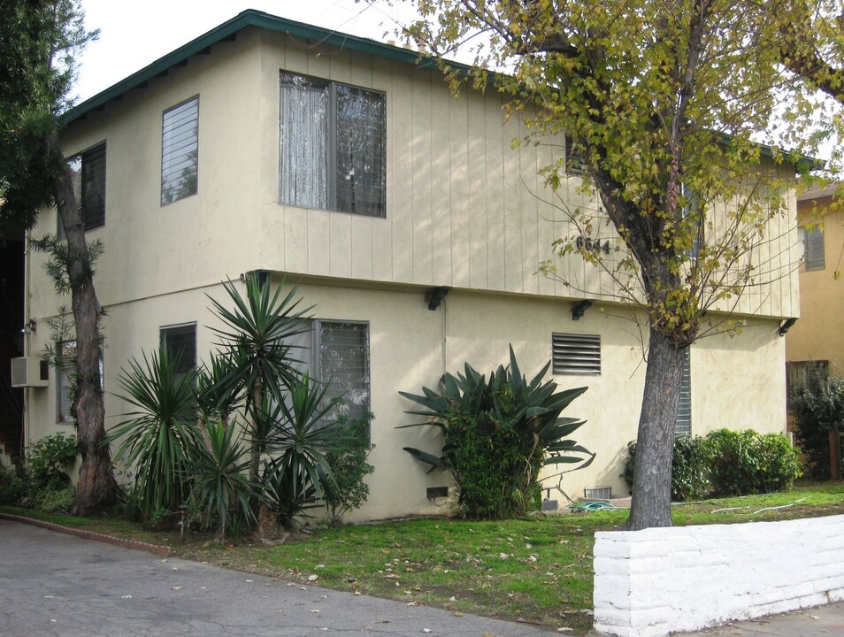 6644 Woodman Ave-Unit -06 in Los Angeles, CA - Building Photo