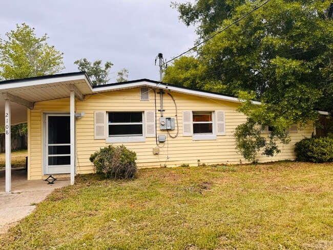 2108 Burpee Dr in Jacksonville, FL - Building Photo - Building Photo