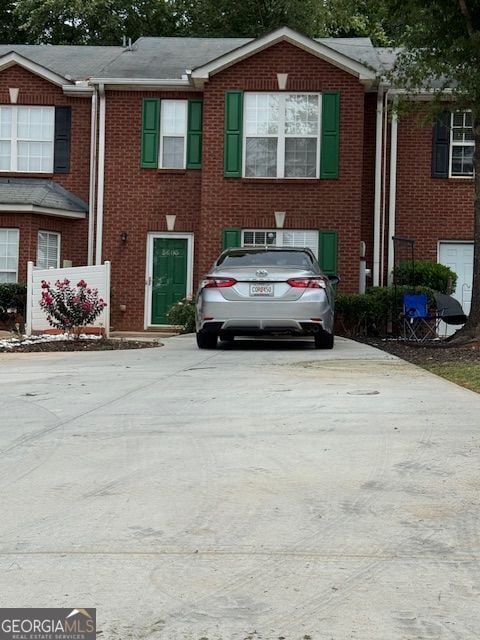 property at 5605 Strathmoor Manor Cir