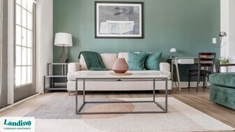 925 Canterbury Rd NE in Atlanta, GA - Building Photo