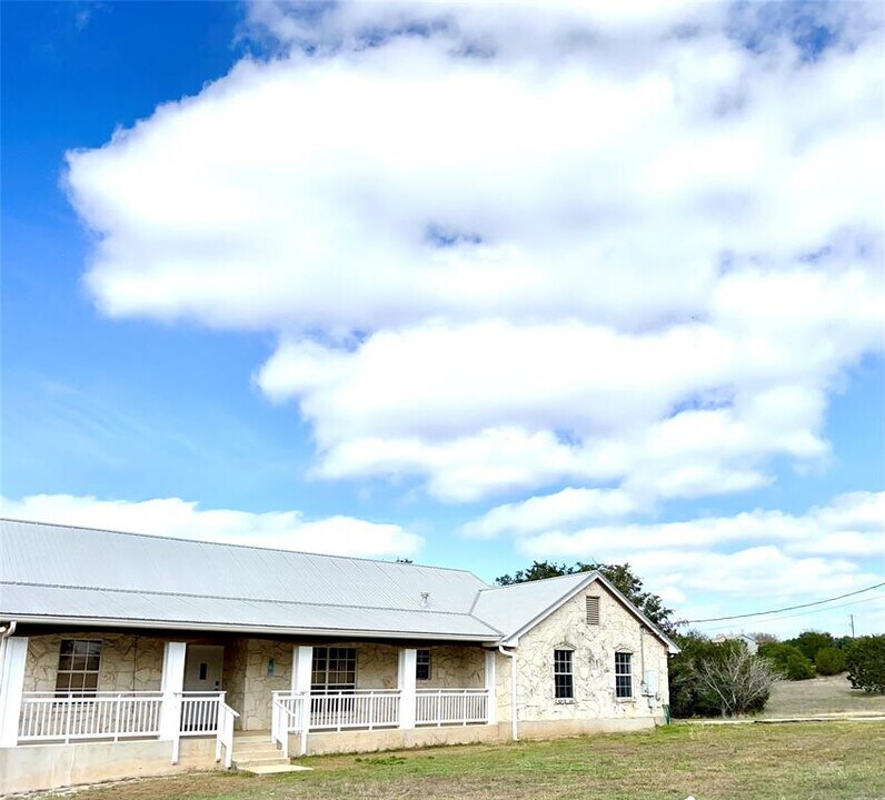 1700 Indian Springs Rd in Georgetown, TX - Building Photo