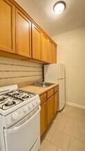 843 W Sheridan Rd, Unit 319 in Chicago, IL - Building Photo - Building Photo
