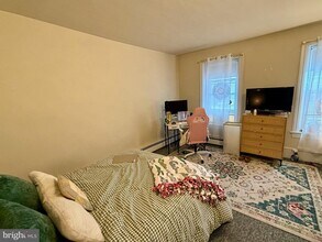 43 E Franklin St in Greencastle, PA - Building Photo - Building Photo