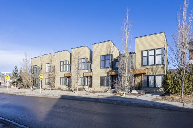 218 Walden Gate SE in Calgary, AB - Building Photo - Building Photo