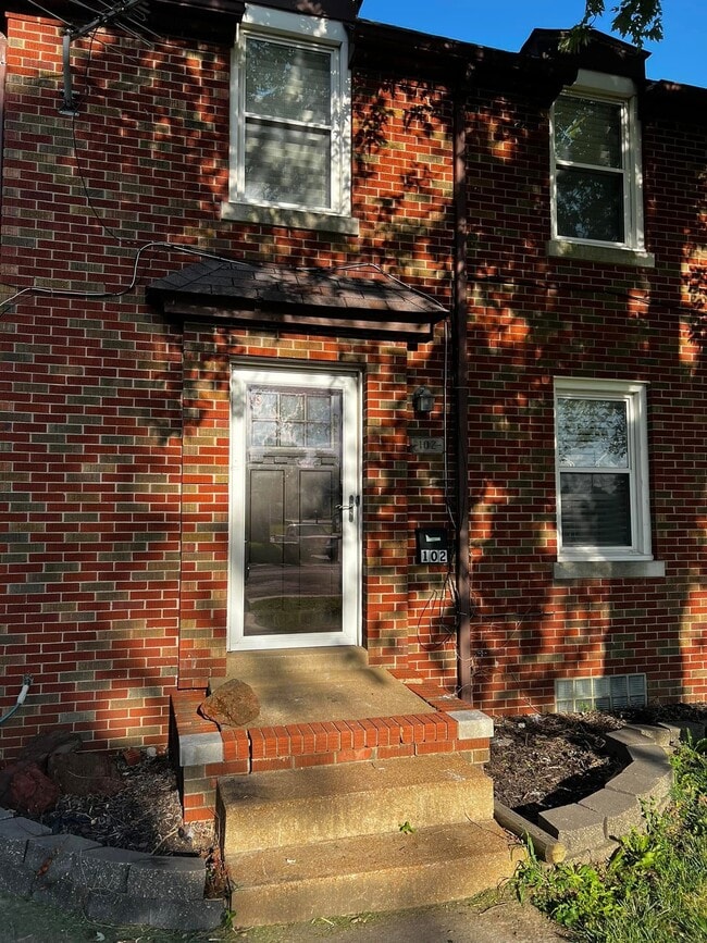 102 Kenwood Ln in Collinsville, IL - Building Photo - Building Photo