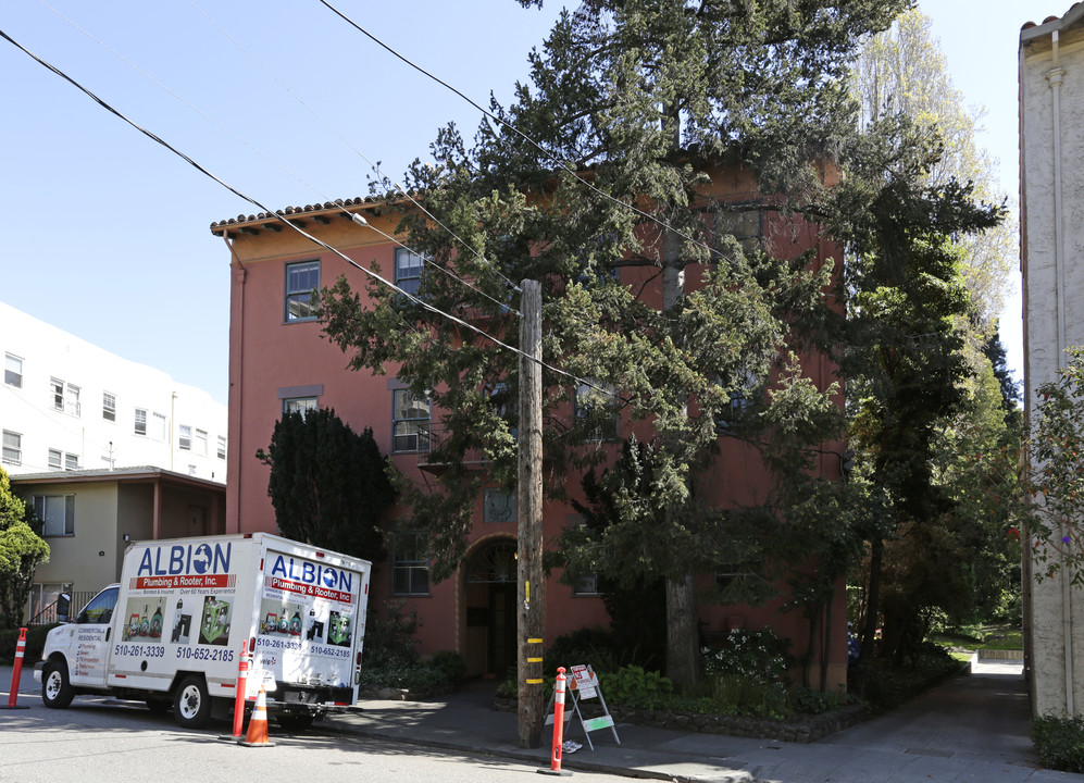 69 Glen Ave in Oakland, CA - Foto de edificio