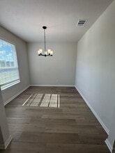 1340 Kingsgate Dr in Bryan, TX - Building Photo - Building Photo