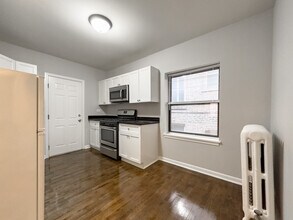 5746 N Winthrop Ave in Chicago, IL - Building Photo - Building Photo