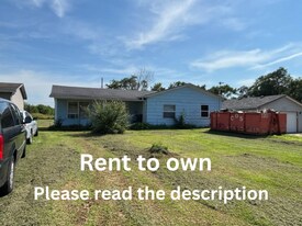 2502 Lakeview Ave in St. Joseph, MO - Building Photo