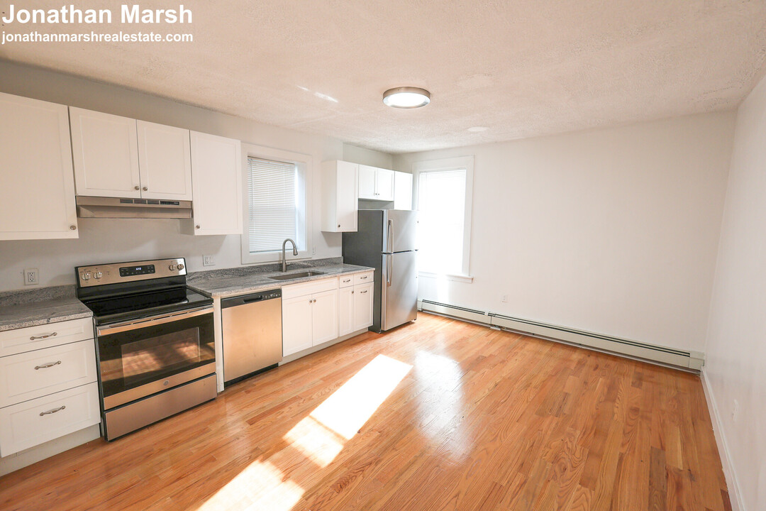 7 Greenville St, Unit 4 in Boston, MA - Building Photo