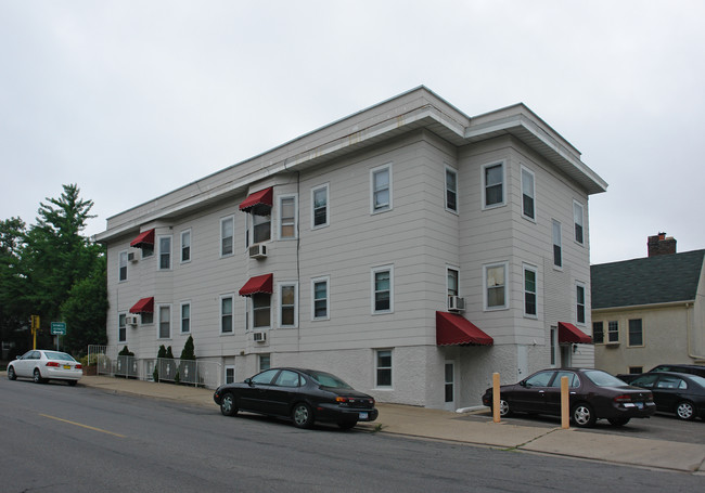 Linden Hills Apartments in Minneapolis, MN - Building Photo - Building Photo