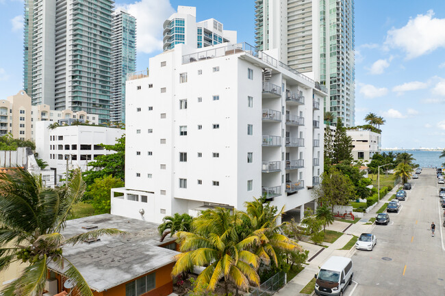 Edgewater in Miami, FL - Foto de edificio - Building Photo