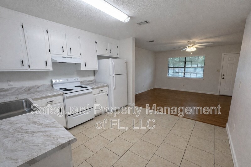 4185 Ravenwood Dr in Pace, FL - Building Photo