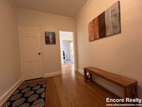 91 Longwood Ave, Unit 3 in Brookline, MA - Building Photo - Building Photo