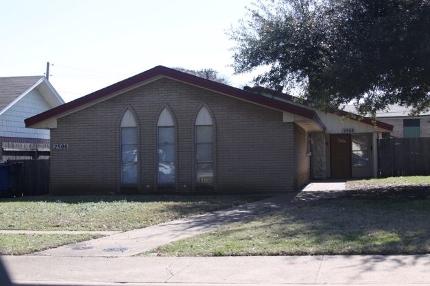 Lourdes Place in Dallas, TX - Building Photo - Building Photo