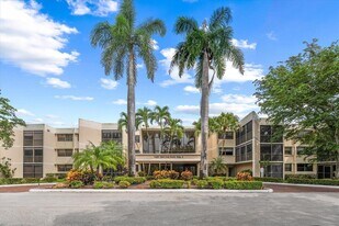16251 Golf Club Rd, Unit 312 in Weston, FL - Building Photo