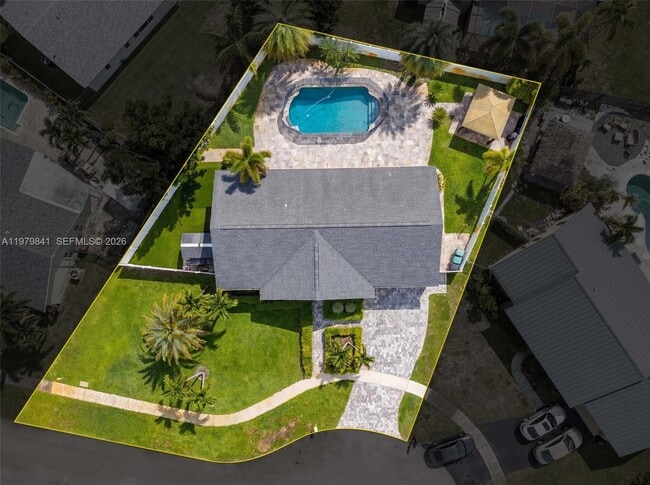 8695 SW 51st Pl in Cooper City, FL - Building Photo - Building Photo