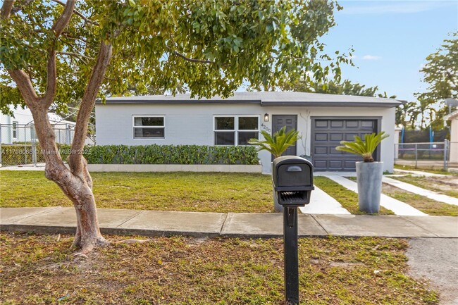 property at 4200 SW 38th St
