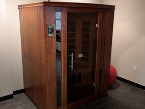 Galaxie High Rise Apartments in Madison, WI - Foto de edificio - Building Photo