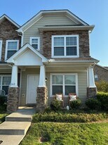 143 Cobblestone Pl Dr in Goodlettsville, TN - Building Photo
