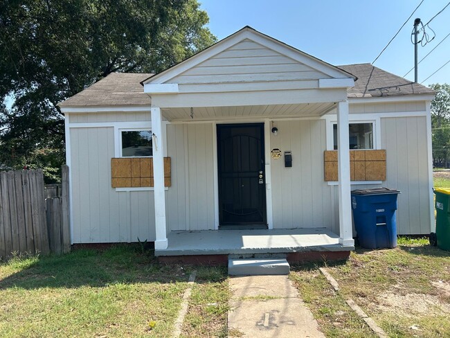 property at 225 College Park Cir