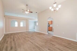 1812 Norseman Ct in Middleburg, FL - Building Photo - Building Photo