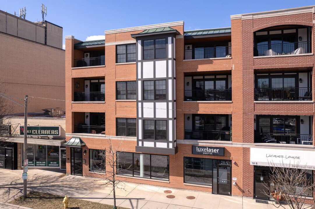 Fairview Station in Park Ridge, IL - Foto de edificio