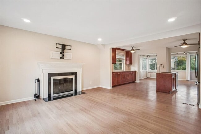 4409 Westbrook Ln in Kensington, MD - Building Photo - Building Photo