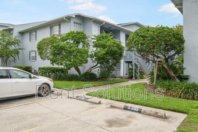 property at 4928 W Gandy Blvd