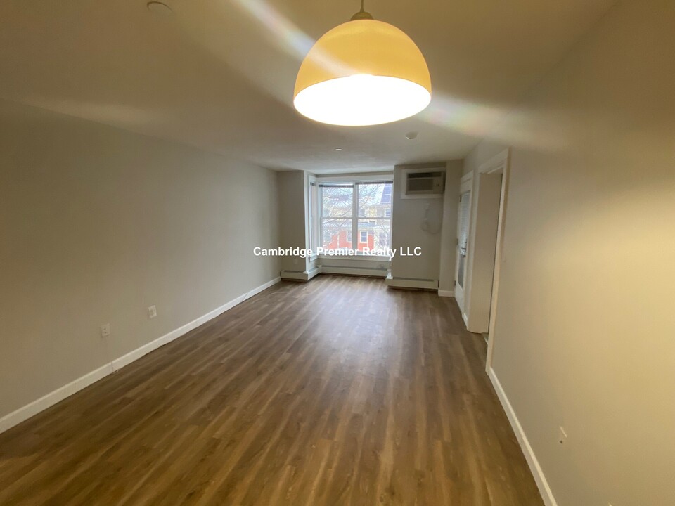 88 Auburn Park, Unit 3 in Cambridge, MA - Building Photo