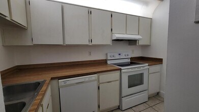 3712 N University Dr, Unit 3712 in Coral Springs, FL - Building Photo - Building Photo