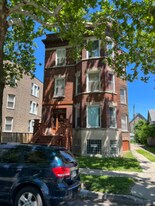 5625 S Princeton Ave, Unit Apt 3 in Chicago, IL - Building Photo