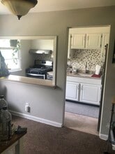 26 Manor Dr, Unit 26 Manor Drive in Red Bank, NJ - Foto de edificio - Building Photo