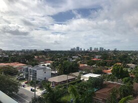 3500 Coral Way, Unit 811 in Coral Gables, FL - Building Photo